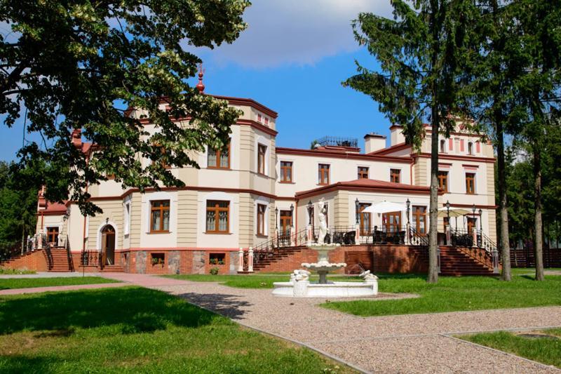 Palac Mysleta Uzdowo Extérieur photo