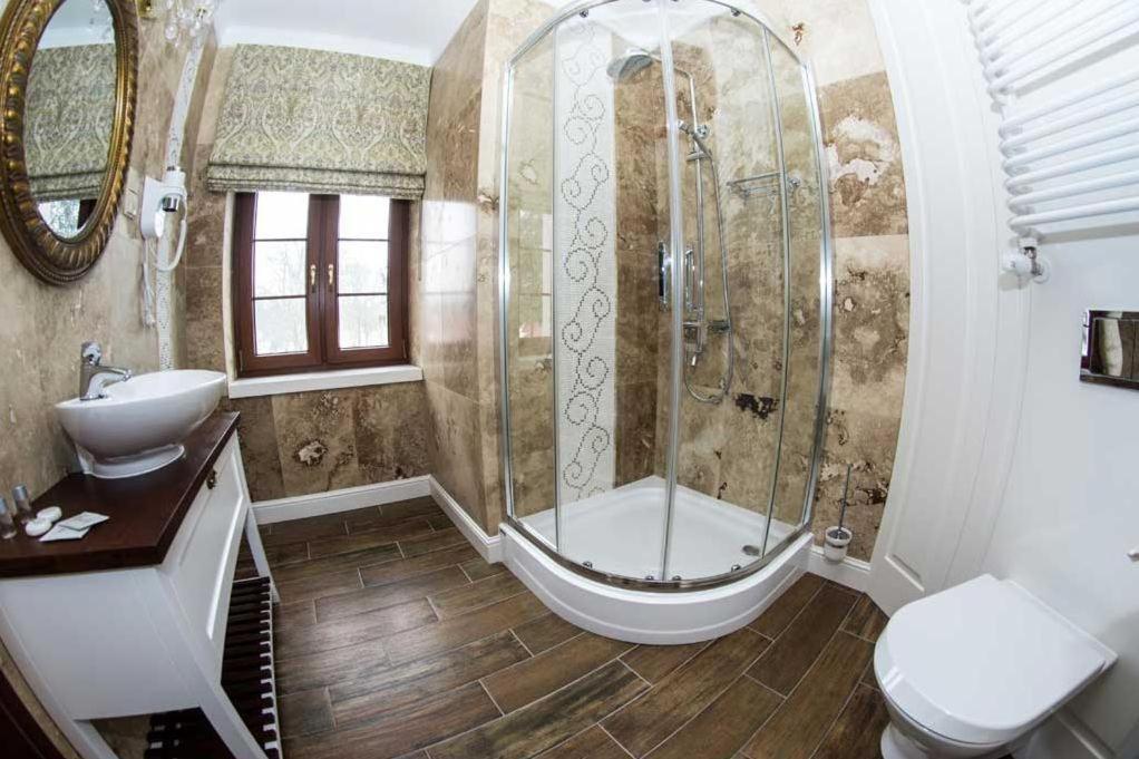 Palac Mysleta Uzdowo Chambre photo